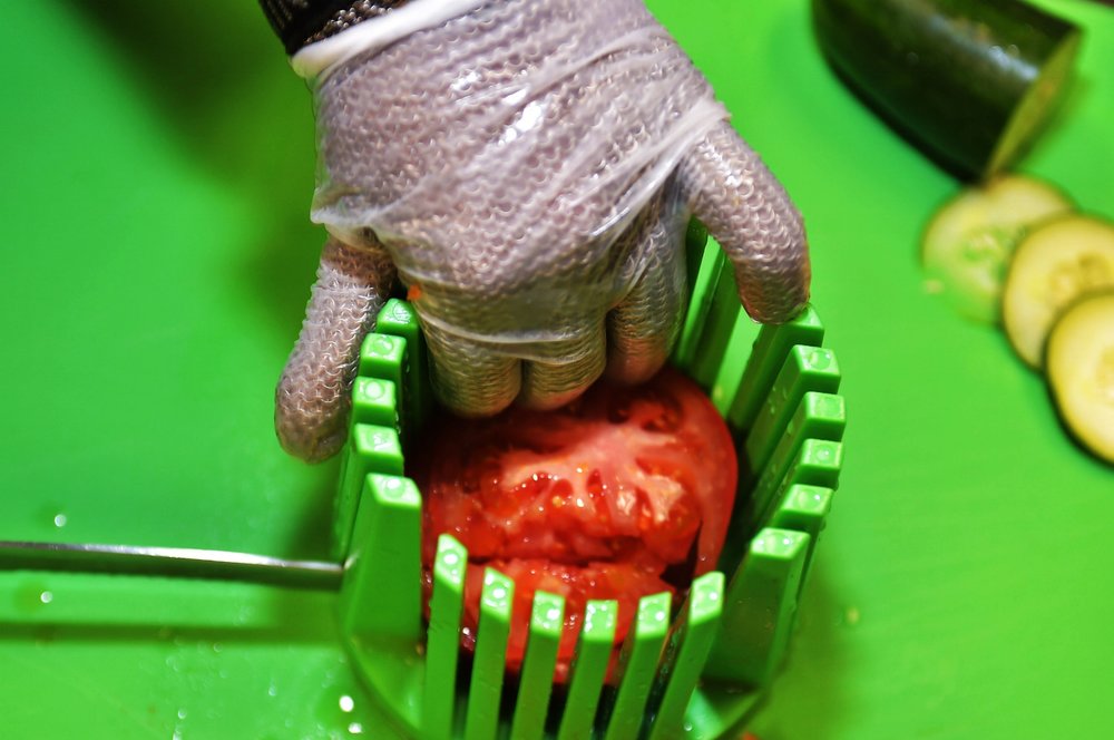 Dicing tomato