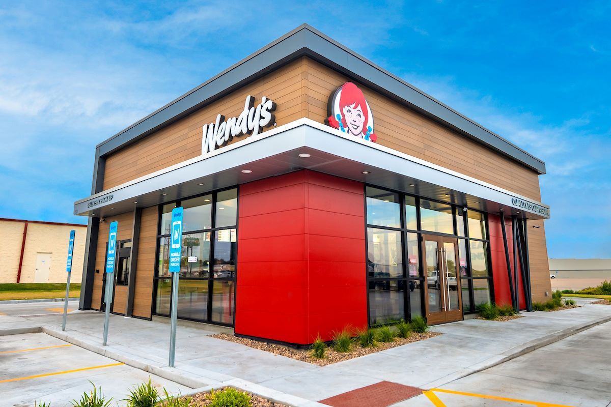 Wendy's exterior restaurant