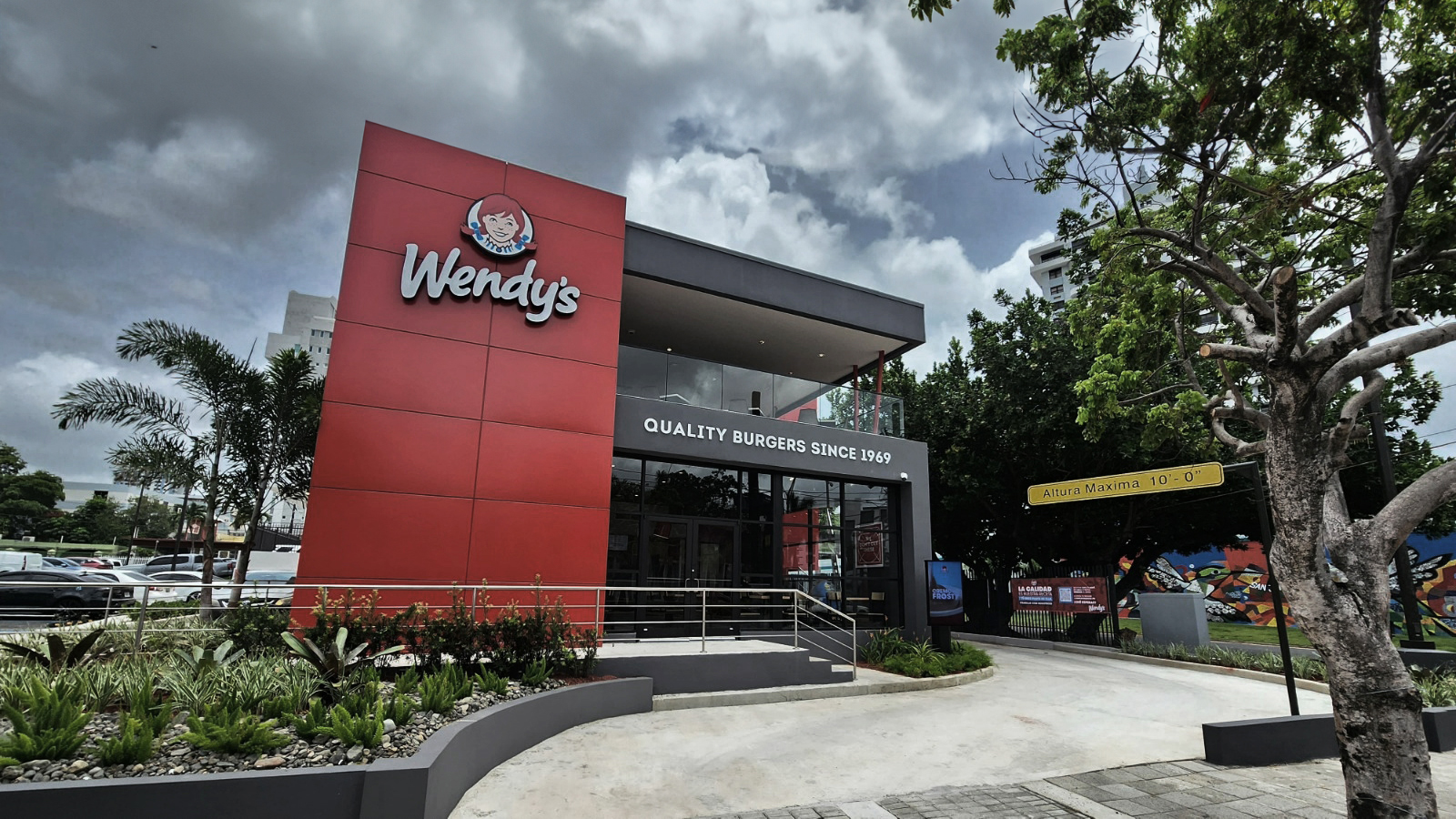 Outside of the front of a Wendy's in Canada