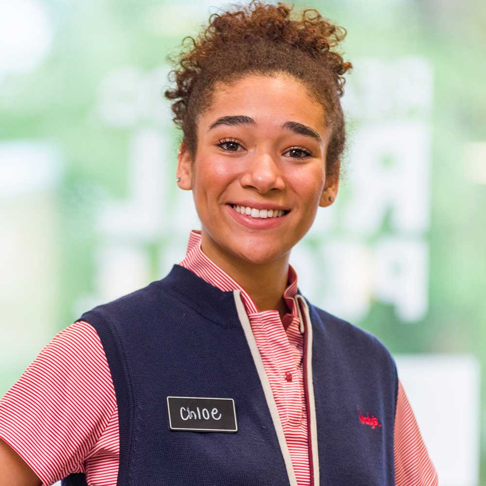 smiling wendy's employee